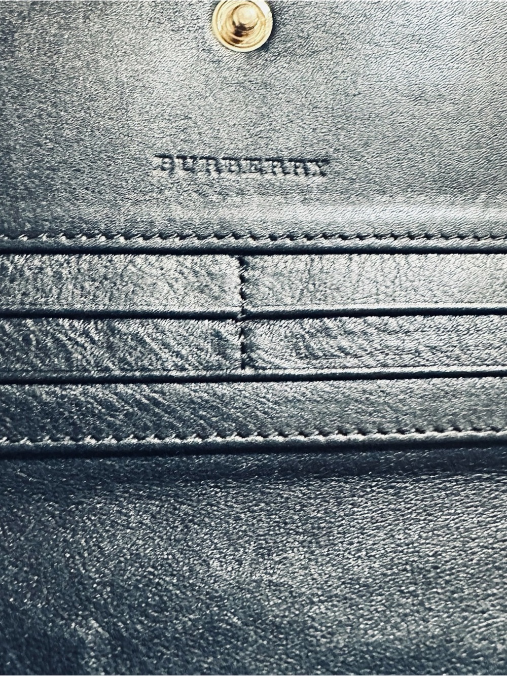 Burberry Black Pebbled Leather Wallet with Gold Plaque authentic - Picture 9 of 9
